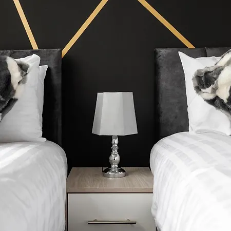 Centre 7 With Kitchenette, Free Wifi And Smart Tv By Yoko Middlesbrough